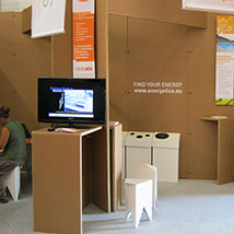 Stand fiera Zero Emission per Energetica. Interamente in cartone alveolare. Progettazione, allestimento , smontaggio.